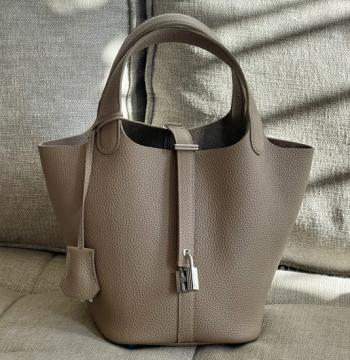 The 18 Bucket Bag — Gris Tourterelle & Lilac